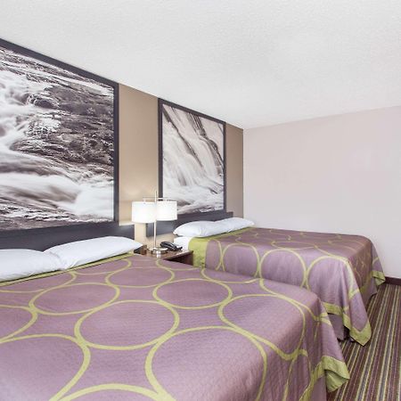 Super 8 By Wyndham Columbus Airport Hotel Kültér fotó