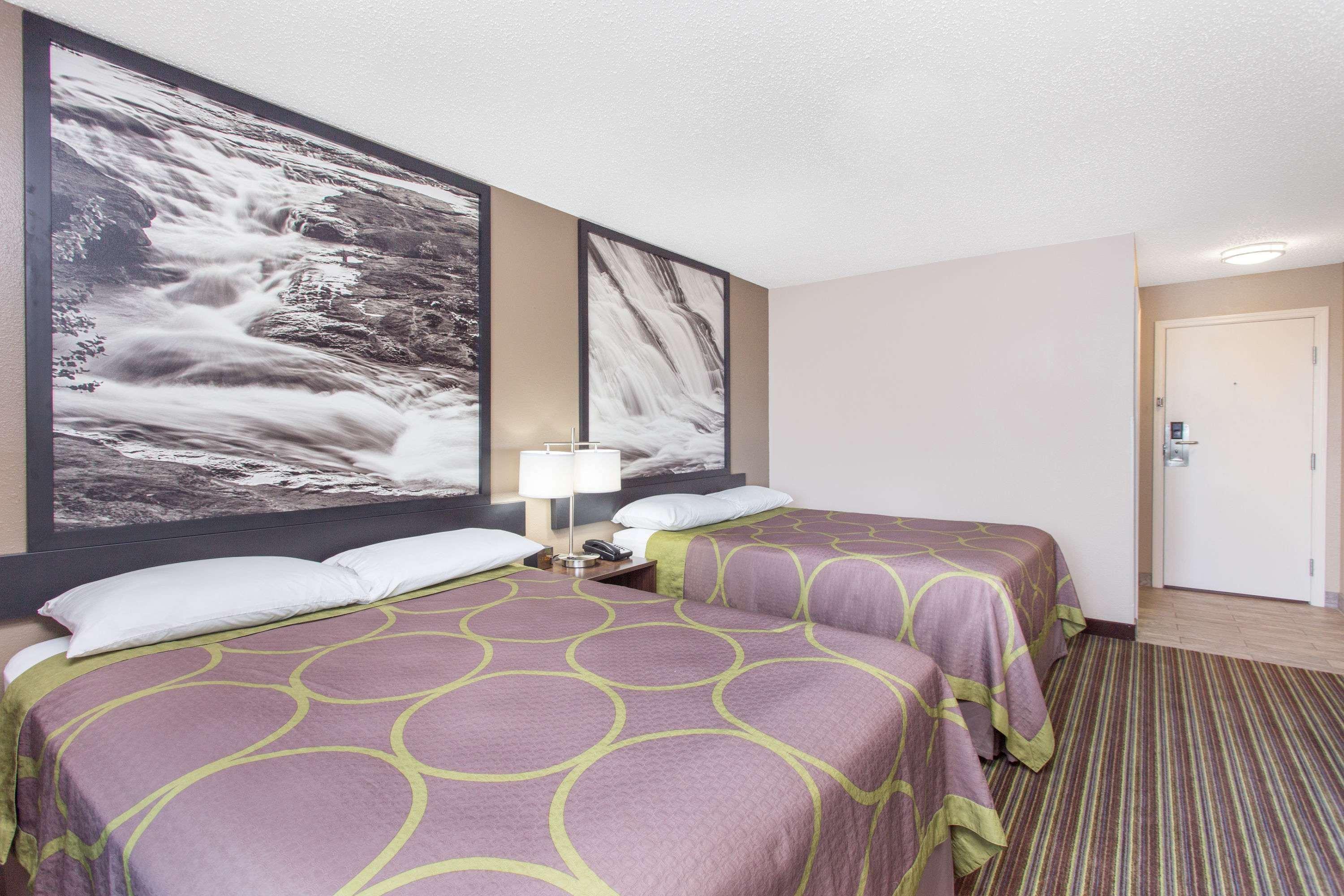 Super 8 By Wyndham Columbus Airport Hotel Kültér fotó