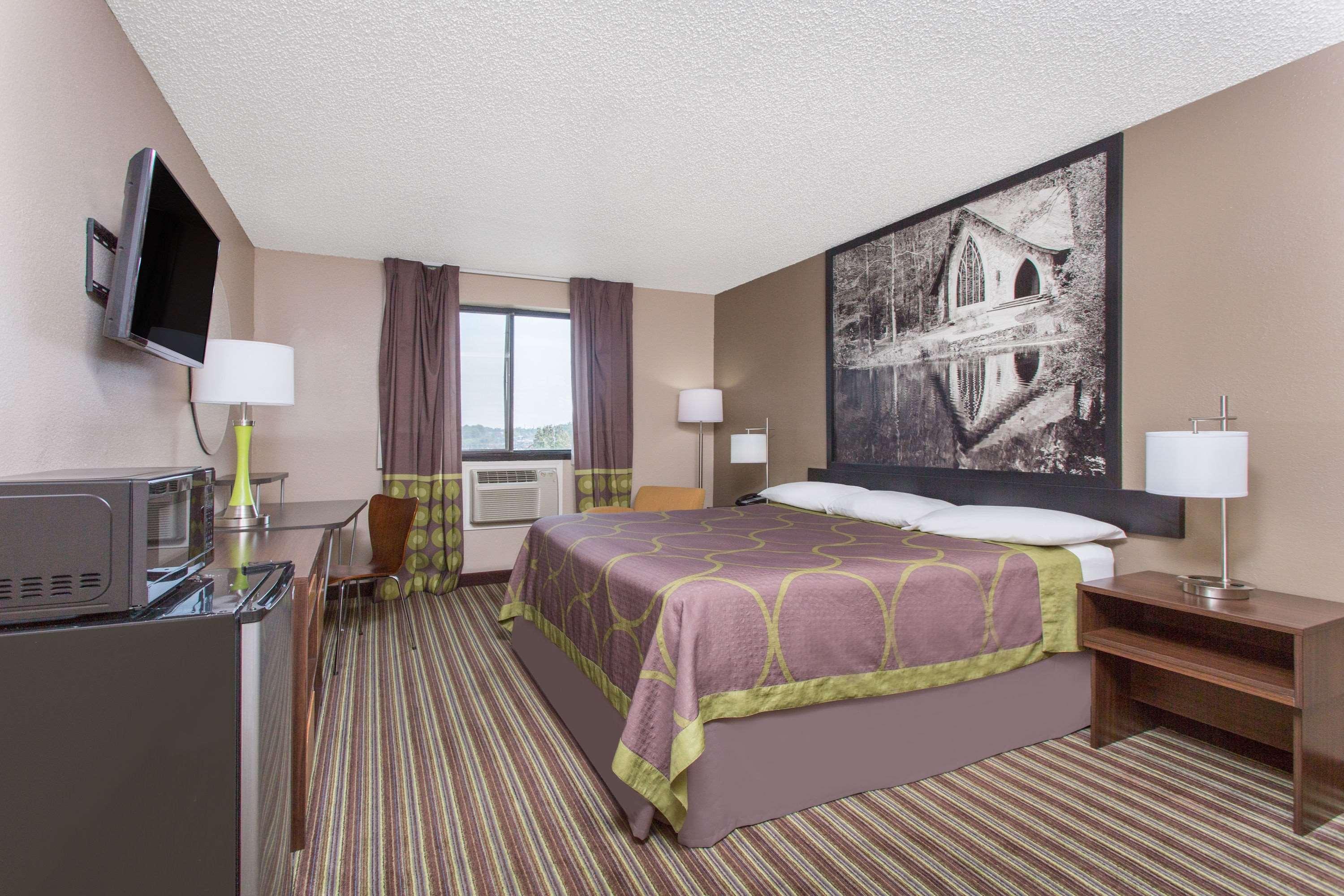 Super 8 By Wyndham Columbus Airport Hotel Kültér fotó